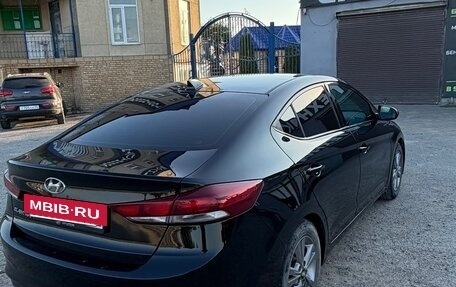 Hyundai Elantra VI рестайлинг, 2017 год, 1 300 000 рублей, 5 фотография