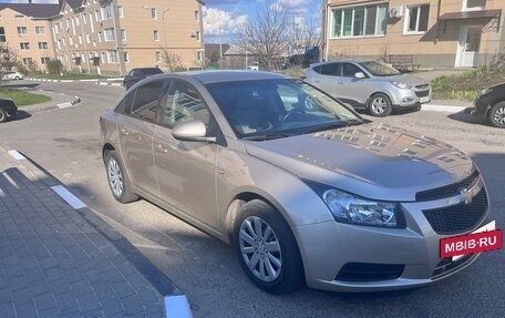 Chevrolet Cruze II, 2011 год, 710 000 рублей, 6 фотография