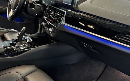 BMW 5 серия, 2019 год, 4 550 000 рублей, 15 фотография