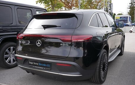 Mercedes-Benz EQC, 2022 год, 8 004 590 рублей, 2 фотография