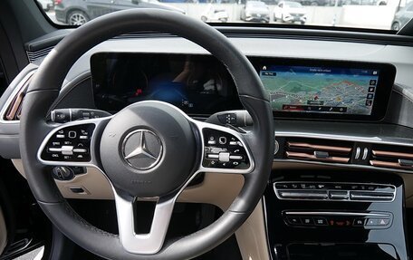 Mercedes-Benz EQC, 2022 год, 8 004 590 рублей, 5 фотография