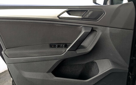 Volkswagen Tiguan II, 2021 год, 3 090 000 рублей, 19 фотография