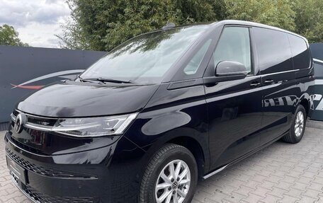 Volkswagen Multivan, 2023 год, 5 950 000 рублей, 3 фотография