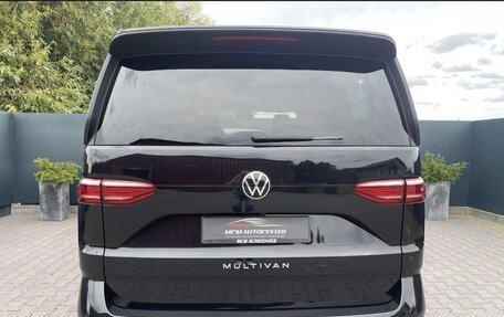 Volkswagen Multivan, 2023 год, 5 950 000 рублей, 4 фотография
