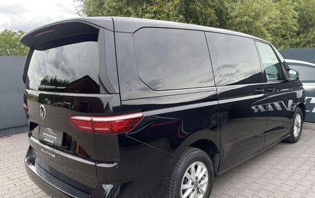 Volkswagen Multivan, 2023 год, 5 950 000 рублей, 6 фотография