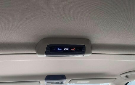 Volkswagen Multivan, 2023 год, 5 950 000 рублей, 15 фотография