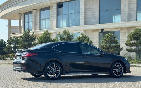 Toyota Camry, 2024 год, 3 900 000 рублей, 11 фотография
