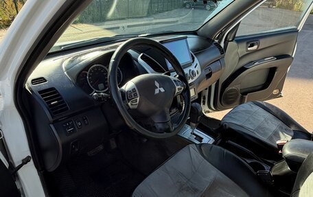 Mitsubishi L200 IV рестайлинг, 2014 год, 1 800 000 рублей, 6 фотография