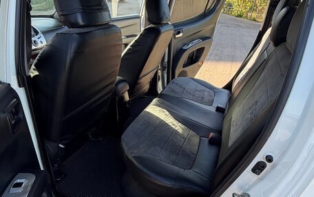 Mitsubishi L200 IV рестайлинг, 2014 год, 1 800 000 рублей, 10 фотография