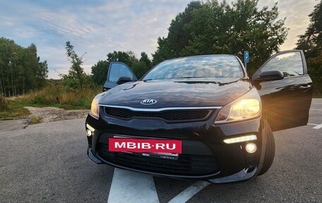 KIA Rio IV, 2018 год, 1 250 000 рублей, 3 фотография