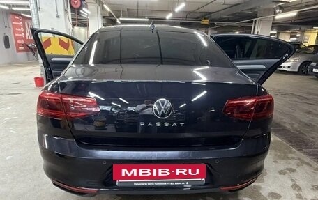 Volkswagen Passat B8 рестайлинг, 2021 год, 2 750 000 рублей, 3 фотография
