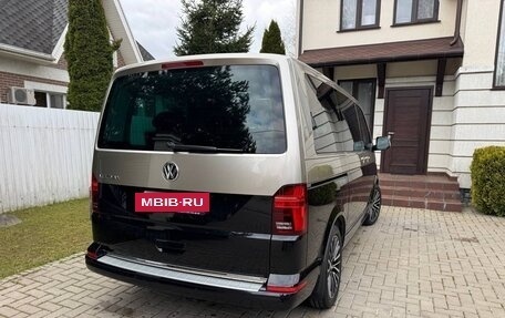 Volkswagen Multivan T6 рестайлинг, 2021 год, 5 000 000 рублей, 4 фотография