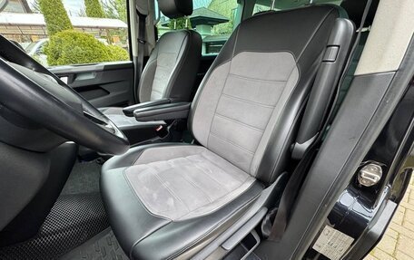 Volkswagen Multivan T6 рестайлинг, 2021 год, 5 000 000 рублей, 16 фотография