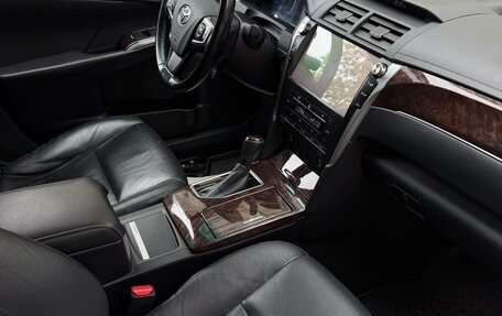 Toyota Camry, 2018 год, 2 850 000 рублей, 9 фотография