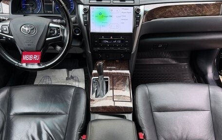 Toyota Camry, 2018 год, 2 850 000 рублей, 10 фотография
