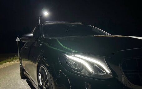 Mercedes-Benz E-Класс, 2017 год, 2 200 000 рублей, 9 фотография