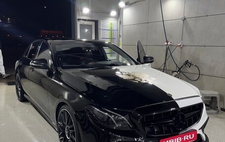 Mercedes-Benz E-Класс, 2017 год, 2 200 000 рублей, 14 фотография