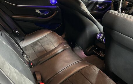 Mercedes-Benz E-Класс, 2017 год, 2 200 000 рублей, 21 фотография