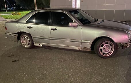 Mercedes-Benz E-Класс, 1997 год, 150 000 рублей, 3 фотография