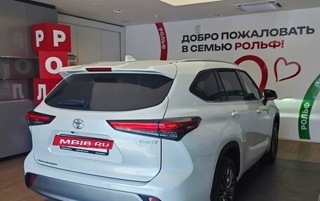 Toyota Highlander, 2025 год, 5 650 000 рублей, 6 фотография