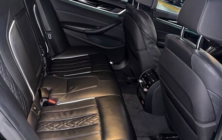 BMW 5 серия, 2019 год, 4 400 000 рублей, 14 фотография