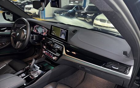 BMW 5 серия, 2019 год, 4 400 000 рублей, 15 фотография