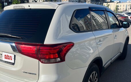 Mitsubishi Outlander III рестайлинг 3, 2016 год, 1 450 000 рублей, 12 фотография