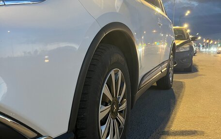 Mitsubishi Outlander III рестайлинг 3, 2016 год, 1 450 000 рублей, 17 фотография