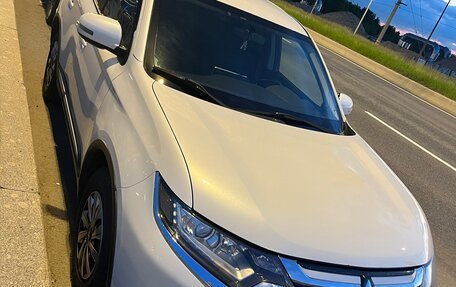 Mitsubishi Outlander III рестайлинг 3, 2016 год, 1 450 000 рублей, 18 фотография