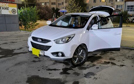 Hyundai ix35 I рестайлинг, 2014 год, 950 000 рублей, 10 фотография