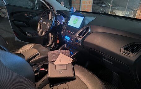 Hyundai ix35 I рестайлинг, 2014 год, 950 000 рублей, 18 фотография