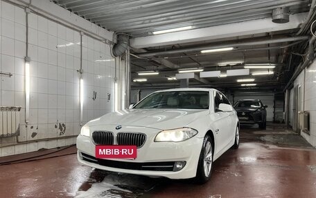BMW 5 серия, 2012 год, 1 950 000 рублей, 2 фотография