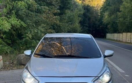 Hyundai Solaris II рестайлинг, 2011 год, 339 000 рублей, 8 фотография
