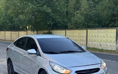 Hyundai Solaris II рестайлинг, 2011 год, 339 000 рублей, 5 фотография