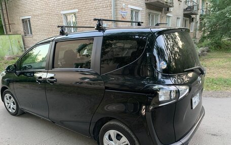 Toyota Sienta II, 2020 год, 1 300 000 рублей, 3 фотография