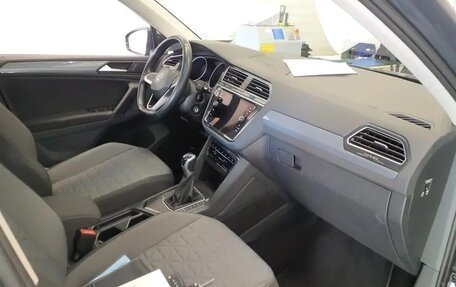 Volkswagen Tiguan II, 2022 год, 2 292 000 рублей, 9 фотография