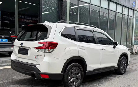 Subaru Forester, 2023 год, 3 000 001 рублей, 4 фотография