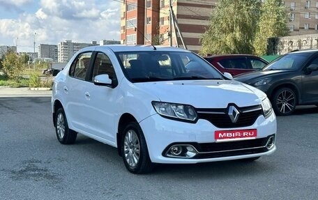 Renault Logan II, 2015 год, 545 000 рублей, 1 фотография