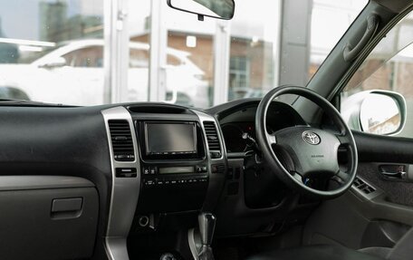 Toyota Land Cruiser Prado 120 рестайлинг, 2003 год, 1 630 000 рублей, 10 фотография