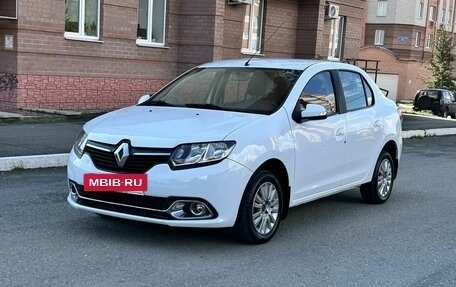 Renault Logan II, 2015 год, 545 000 рублей, 3 фотография