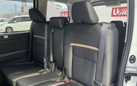 Nissan Serena, 2023 год, 2 235 000 рублей, 6 фотография