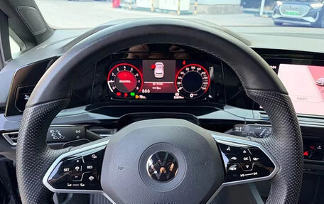 Volkswagen Golf VIII, 2023 год, 1 600 000 рублей, 9 фотография