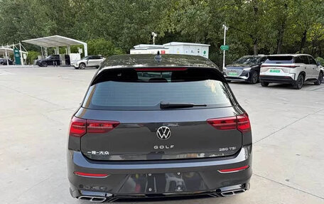 Volkswagen Golf VIII, 2023 год, 1 600 000 рублей, 8 фотография