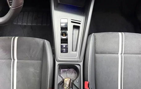 Volkswagen Golf VIII, 2023 год, 1 620 000 рублей, 12 фотография