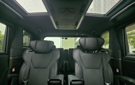 Toyota Alphard, 2024 год, 10 599 000 рублей, 13 фотография