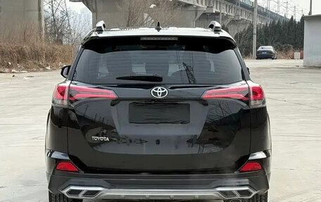 Toyota RAV4, 2018 год, 2 049 003 рублей, 8 фотография