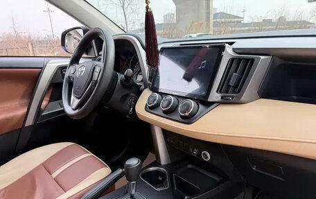 Toyota RAV4, 2018 год, 2 049 003 рублей, 13 фотография