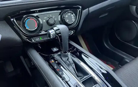 Honda Vezel, 2022 год, 1 274 400 рублей, 19 фотография