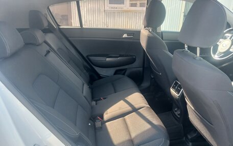 KIA Sportage IV рестайлинг, 2017 год, 1 820 000 рублей, 6 фотография