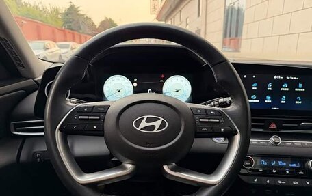 Hyundai Elantra, 2023 год, 1 340 000 рублей, 7 фотография